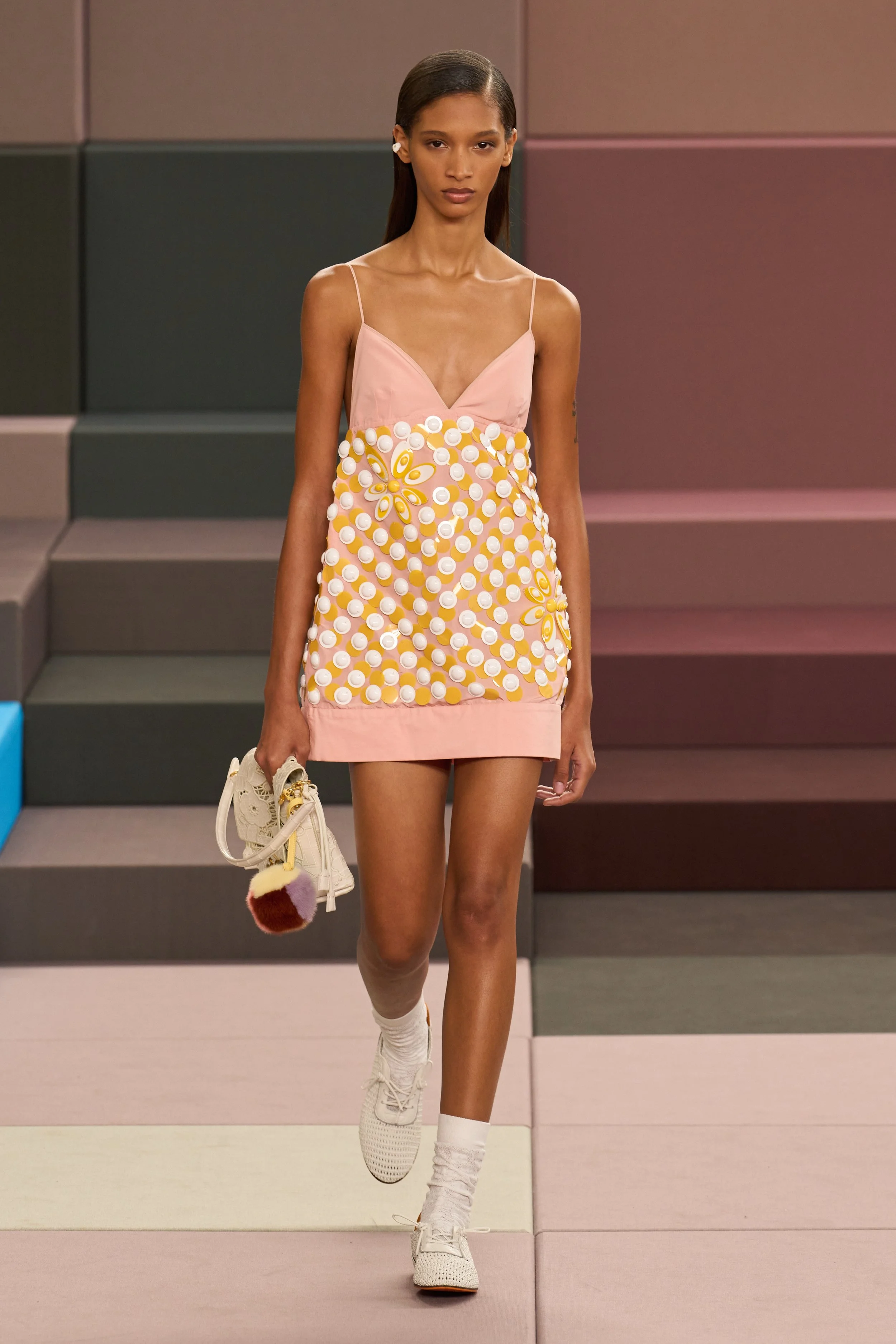 FENDI SS26 - SHOW REPORT - BEHIND THE BLINDS —